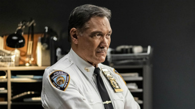 Imagen de East New York (T1): Ep.9 Cuando los dinosaurios habitaban la Tierra - 2