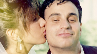 Imagen de Amor, honor y... (T1): Ep.1 Bajo tu piel - 2