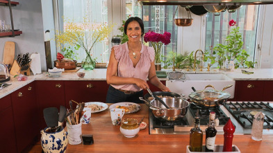 Selena + Chef (T3): Selena + Padma Lakshmi