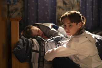 Imagen de Ambición y mentiras (T1): Ep.2  - 8