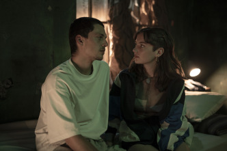 Imagen de Ambición y mentiras (T1): Ep.2  - 12