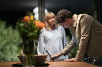 Imagen de Ambición y mentiras (T1): Ep.6  - 7