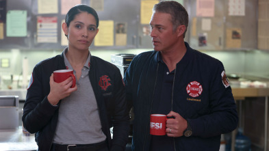 Imagen de Chicago Fire (T12): Ep.3 Atrapados - 1