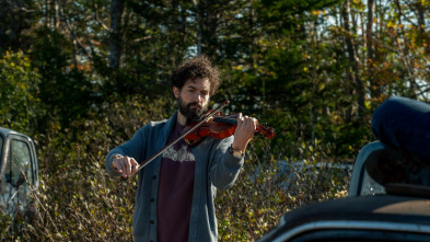Imagen de From (T2): Ep.6 Paso de dos - 2