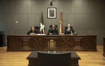 Imagen de (LSE) - Querer (T1): Ep.3 (LSE) - Juzgar - 5