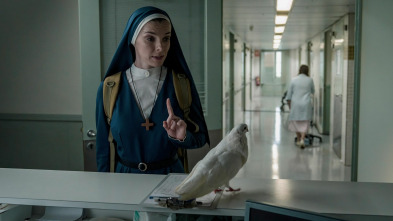 Imagen de Mrs. Davis (T1): Ep.5 Un Buen Lugar para Beber para Tomar el Control de Tu Bebida - 2