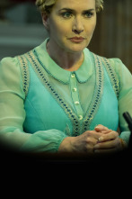 Imagen de The Regime (T1): Ep.4 Festín de medianoche - 1