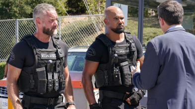 Imagen de S.W.A.T.:  Los... (T8): Ep.6 Una cuestión candente - 4
