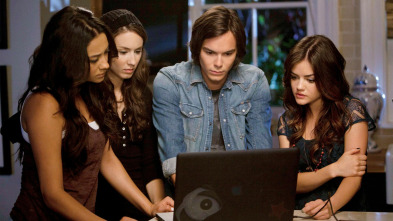 Imagen de Pequeñas mentirosas (T2): Ep.15 Un buen pedazo de 