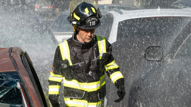 Imagen de 9-1-1 (T8): Ep.8 Aspirantes - 1
