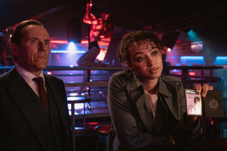 Imagen de Profesor T (T2): Ep.6 El canto del cisne - 2