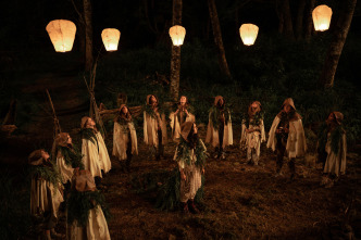 Imagen de Yellowjackets (T3): Ep.1 It Girl - 2