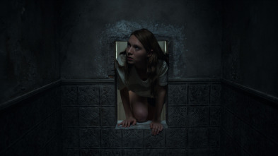 Imagen de Little America (T2): Ep.5 Puerta espacial - 2