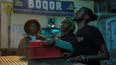 Imagen de Little America (T2): Ep.4 Brocheta de camello - 2