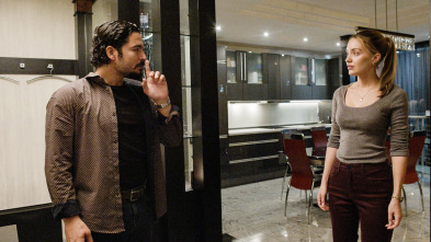 Imagen de FBI: Internacional (T4): Ep.4 La guerra imposible de ganar - 1