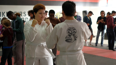 Imagen de Cobra Kai (T1): Ep.6 Nido - 1