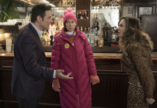 Imagen de Elsbeth (T2): Ep.14 Escenas desde un restaurante italiano - 5