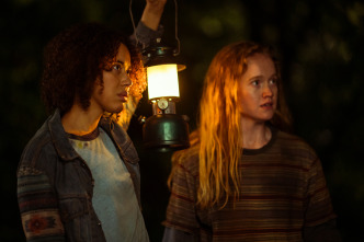 Imagen de Yellowjackets (T3): Ep.7 El croar de las ranas - 1