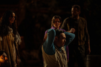Imagen de Yellowjackets (T3): Ep.7 El croar de las ranas - 5