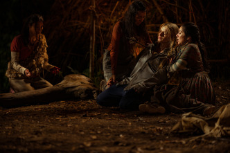 Imagen de Yellowjackets (T3): Ep.7 El croar de las ranas - 6