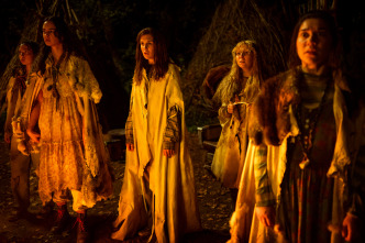 Imagen de Yellowjackets (T3): Ep.7 El croar de las ranas - 8