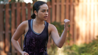 Imagen de Cobra Kai (T2): Ep.2 De vuelta al negro - 1