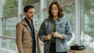 Imagen de Mademoiselle Holmes (T2): Ep.4 La reina de la belleza - 1