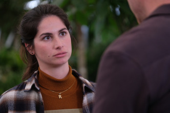 Imagen de La caza. Guadiana (T3): Ep.3 Vírgen de la frontera - 4