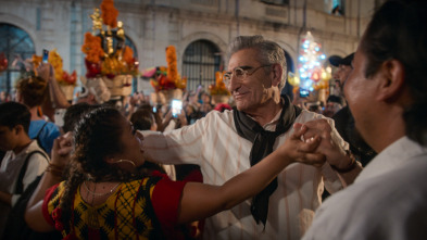 Imagen de Eugene Levy, el...: Celebrando el Día de Muertos en México - 2