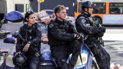 Imagen de S.W.A.T.: Los... (T2): Ep.1 La ciudad tiembla - 4