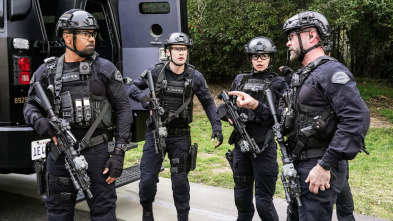 Imagen de S.W.A.T.: Los... (T2): Ep.19 Invisible - 5