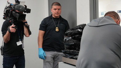 Imagen de Control de...: Cargado hasta arriba de bótox y cocaína - 1