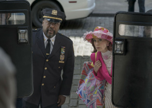 Imagen de Elsbeth (T3): Ep.2 Una cuestión de muñecas - 2