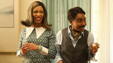 Imagen de A Black Lady... (T3): Ep.3 Y’all Want Some Blood Juice? - 2