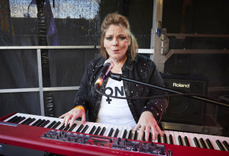 Imagen de Riot Women (T1): Ep.6  - 12