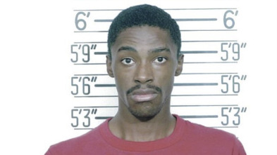 Imagen de Viviendo con un asesino: Trajo rosas y un arma - 2