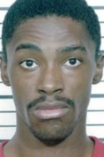 Imagen de Viviendo con un asesino: Trajo rosas y un arma - 1