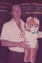 Imagen de Viviendo con un...: Mi padre dejó entrar la oscuridad - 1