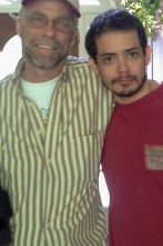 Imagen de Viviendo con un...: Mi hijo viene a matarme - 1