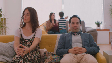 Imagen de Amarres (T1): Ep.4 ¿Y si jugamos botella? - 2
