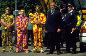 Imagen de Ali G anda suelto - 10