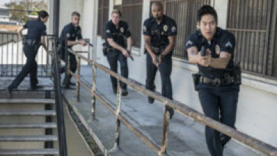 Imagen de S.W.A.T.: Los... (T1): Ep.1 Piloto - 8