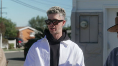 Imagen de Help! I'm in a... (T2): Lisa & Tee - 7