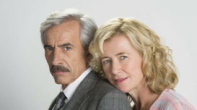 Imagen de Cuéntame cómo pasó (T19): Ep.1 No hago otra cosa que pensar en ti - 5