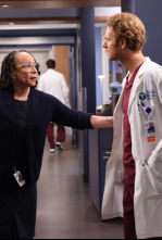 Imagen de Chicago Med (T8): Ep.9 Esto podría ser el comienzo de algo nuevo - 4
