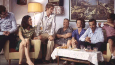 Imagen de Cuéntame cómo pasó (T2): Ep.8 Arriba el telón - 5