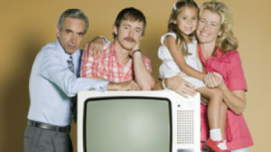 Imagen de Cuéntame cómo pasó (T10): Ep.10 Vender o no vender, ésa es la cuestión - 5