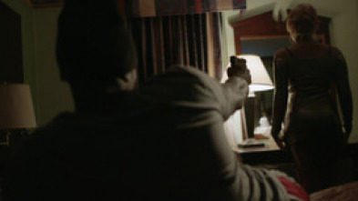 Imagen de Un asesino llega a tu...: Dorothy lo hizo bien - 5