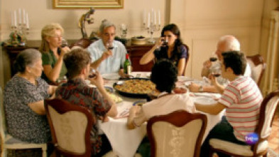 Imagen de Cuéntame cómo pasó (T13): Ep.2 Las grandes y pequeñas decisiones - 5