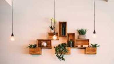 Imagen de Yo vivo en (T1): Una embajada - 5